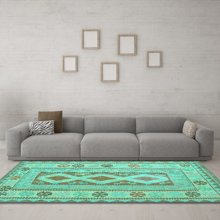 Machine Washable Oriental Turquoise Traditional Area Rugs in a Living Room,, wshcon738turq