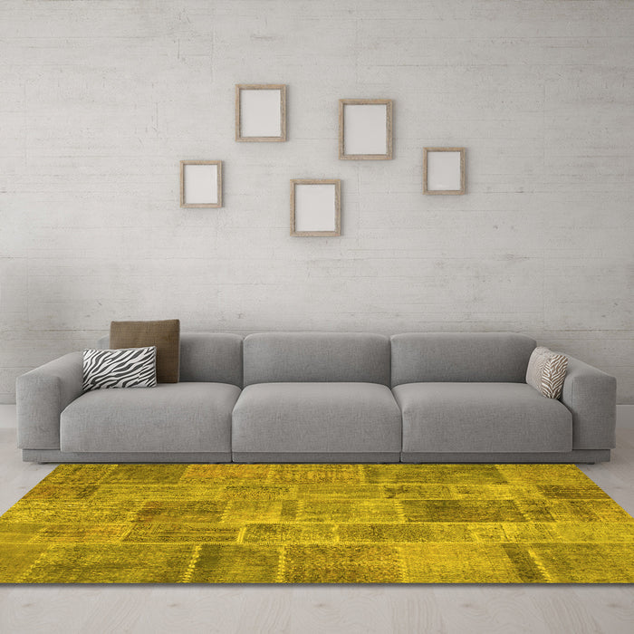 Machine Washable Patchwork Yellow Transitional Rug in a Living Room, wshcon740yw