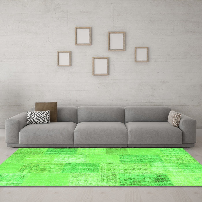 Machine Washable Patchwork Green Transitional Area Rugs in a Living Room,, wshcon743grn