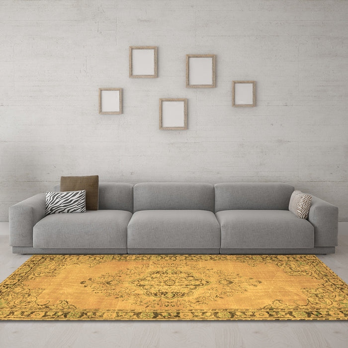 Machine Washable Abstract Brown Contemporary Rug in a Living Room,, wshcon746brn