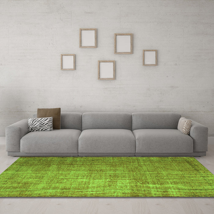 Machine Washable Abstract Green Contemporary Area Rugs in a Living Room,, wshcon748grn