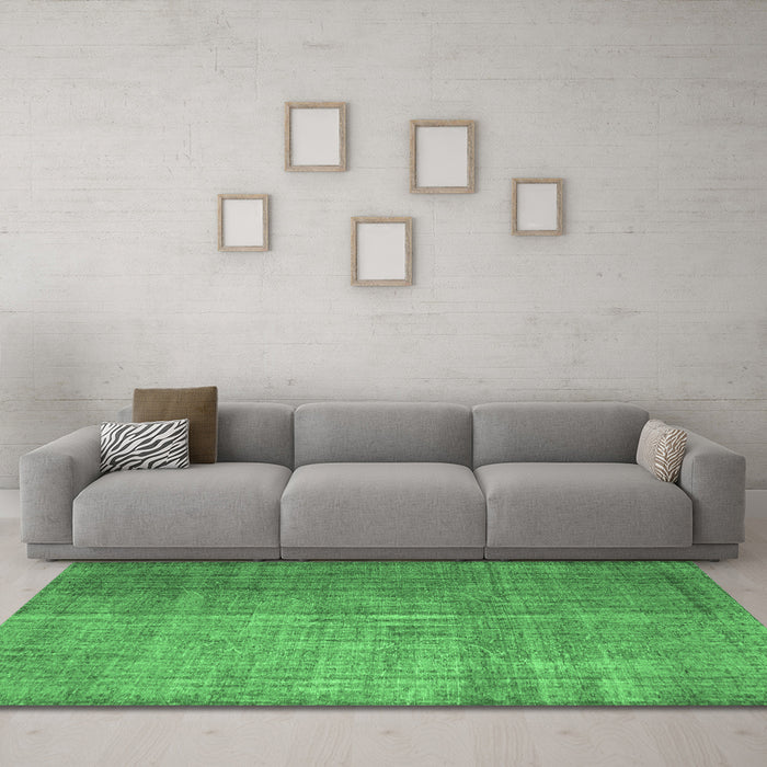 Machine Washable Abstract Emerald Green Contemporary Area Rugs in a Living Room,, wshcon748emgrn