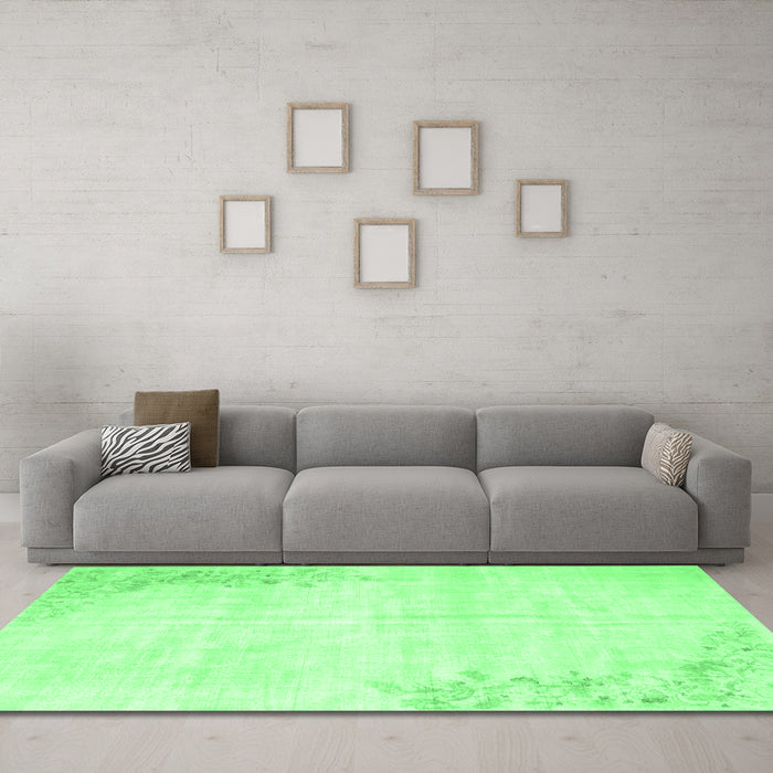 Machine Washable Abstract Emerald Green Contemporary Area Rugs in a Living Room,, wshcon753emgrn