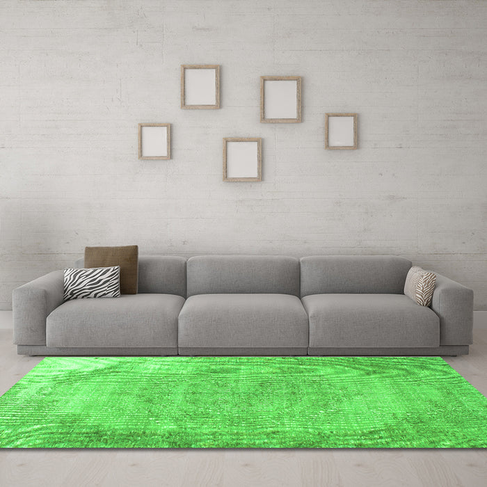 Machine Washable Abstract Green Contemporary Area Rugs in a Living Room,, wshcon755grn