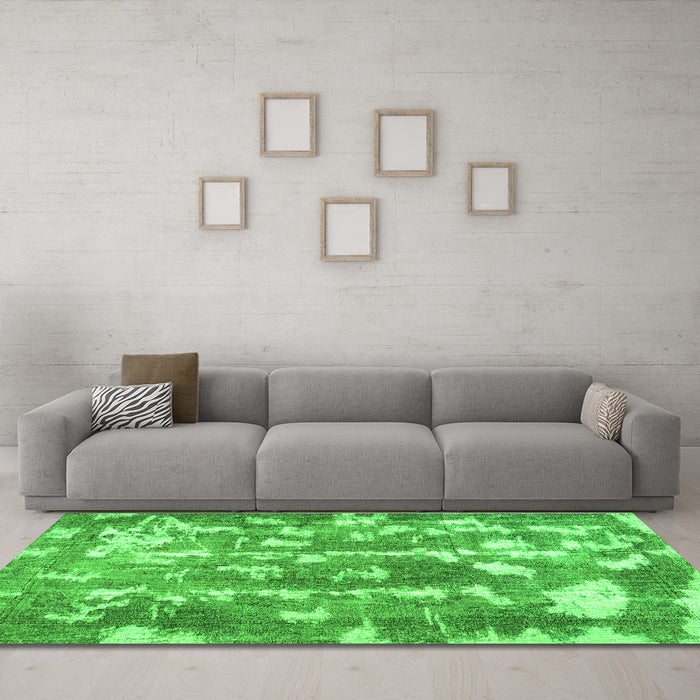 Machine Washable Abstract Green Contemporary Area Rugs in a Living Room,, wshcon770grn