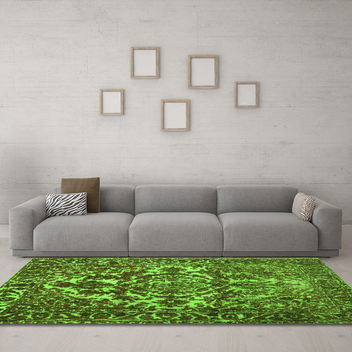 Machine Washable Abstract Green Contemporary Area Rugs in a Living Room,, wshcon777grn