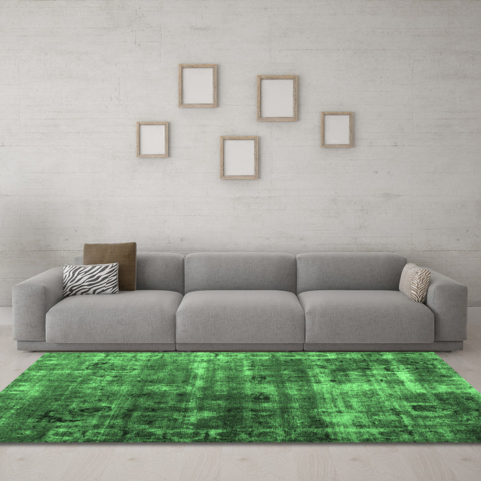 Machine Washable Abstract Emerald Green Contemporary Area Rugs in a Living Room,, wshcon780emgrn