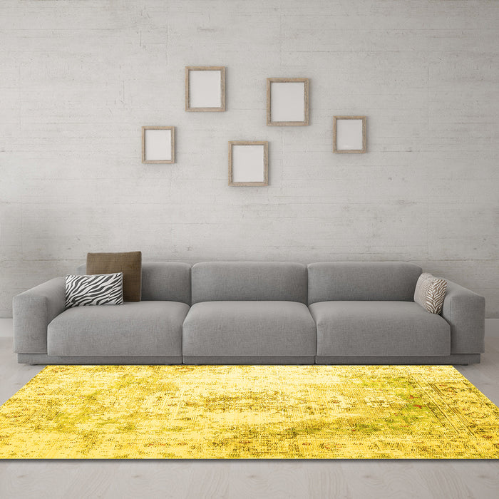Machine Washable Abstract Yellow Contemporary Rug in a Living Room, wshcon782yw