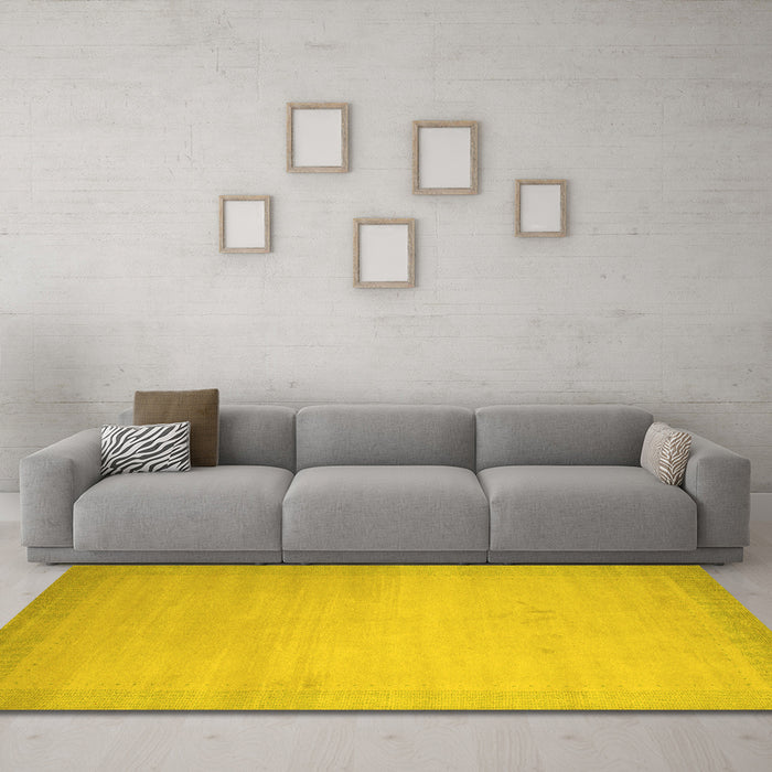 Machine Washable Abstract Yellow Contemporary Rug in a Living Room, wshcon789yw