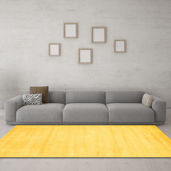 Machine Washable Abstract Yellow Contemporary Rug in a Living Room, wshcon78yw