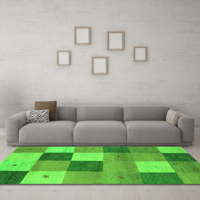 Machine Washable Abstract Green Contemporary Area Rugs in a Living Room,, wshcon791grn