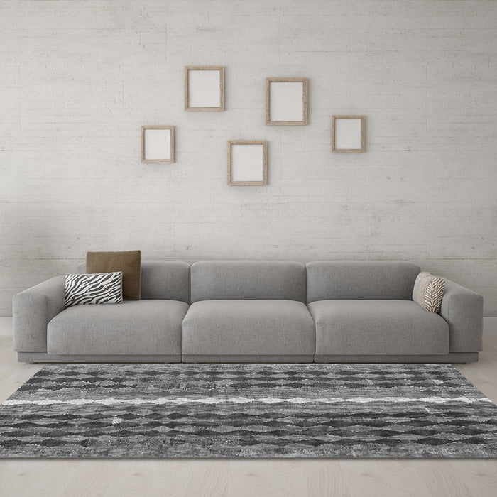Machine Washable Oriental Gray Traditional Rug in a Living Room,, wshcon793gry