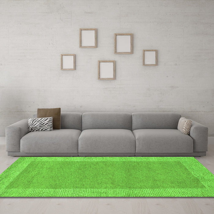 Machine Washable Abstract Green Contemporary Area Rugs in a Living Room,, wshcon795grn