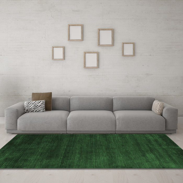 Machine Washable Abstract Emerald Green Contemporary Area Rugs in a Living Room,, wshcon79emgrn