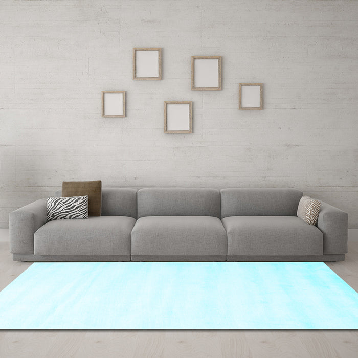 Machine Washable Solid Light Blue Modern Rug in a Living Room, wshcon7lblu