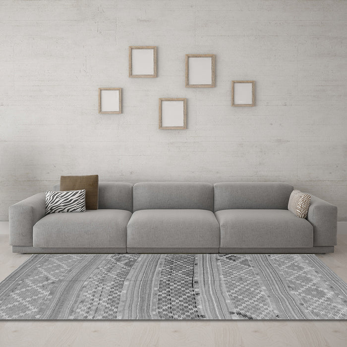 Machine Washable Southwestern Gray Country Rug in a Living Room,, wshcon803gry