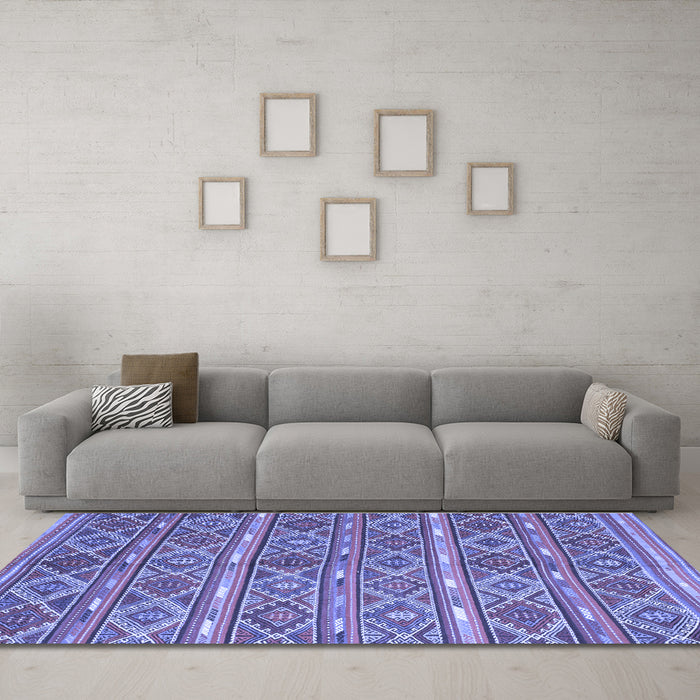 Machine Washable Oriental Blue Traditional Rug in a Living Room, wshcon806blu