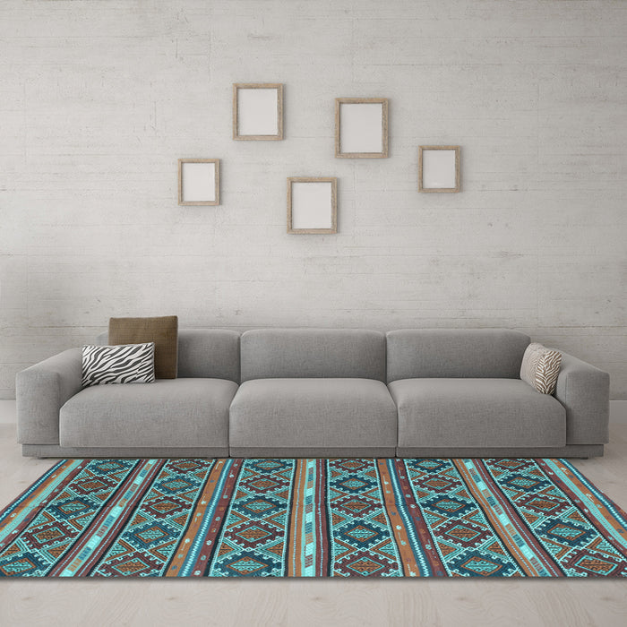 Machine Washable Oriental Light Blue Traditional Rug in a Living Room, wshcon807lblu