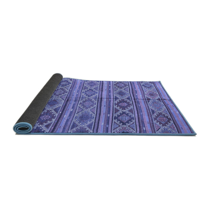 Sideview of Oriental Blue Traditional Rug, con808blu