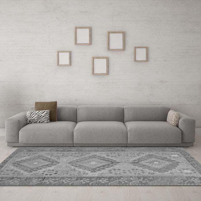 Machine Washable Oriental Gray Traditional Rug in a Living Room,, wshcon809gry