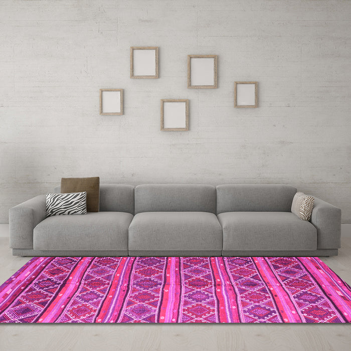 Machine Washable Oriental Pink Traditional Rug in a Living Room, wshcon810pnk