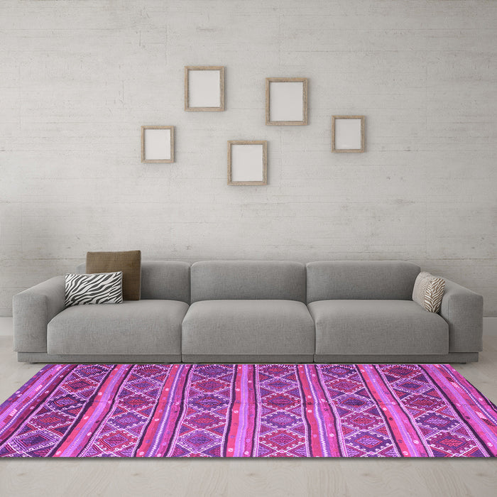 Machine Washable Oriental Purple Traditional Area Rugs in a Living Room, wshcon810pur