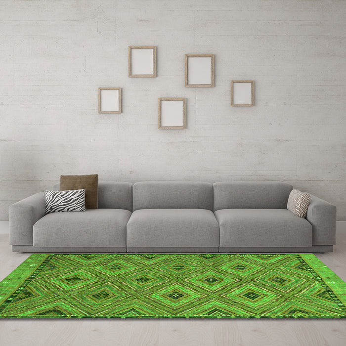 Machine Washable Oriental Green Traditional Area Rugs in a Living Room,, wshcon811grn