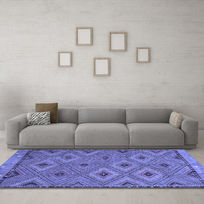 Machine Washable Oriental Blue Traditional Rug in a Living Room, wshcon811blu