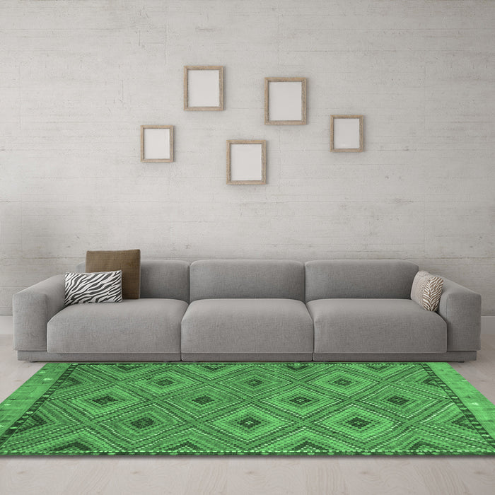 Machine Washable Oriental Emerald Green Traditional Area Rugs in a Living Room,, wshcon811emgrn