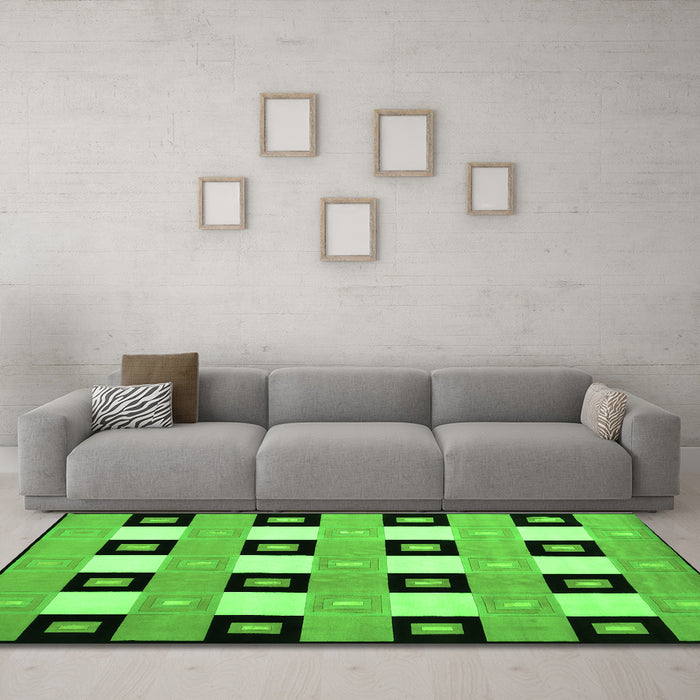 Machine Washable Checkered Green Modern Area Rugs in a Living Room,, wshcon813grn