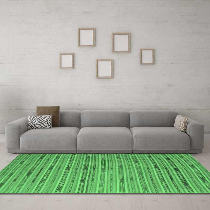 Machine Washable Southwestern Emerald Green Country Area Rugs in a Living Room,, wshcon814emgrn