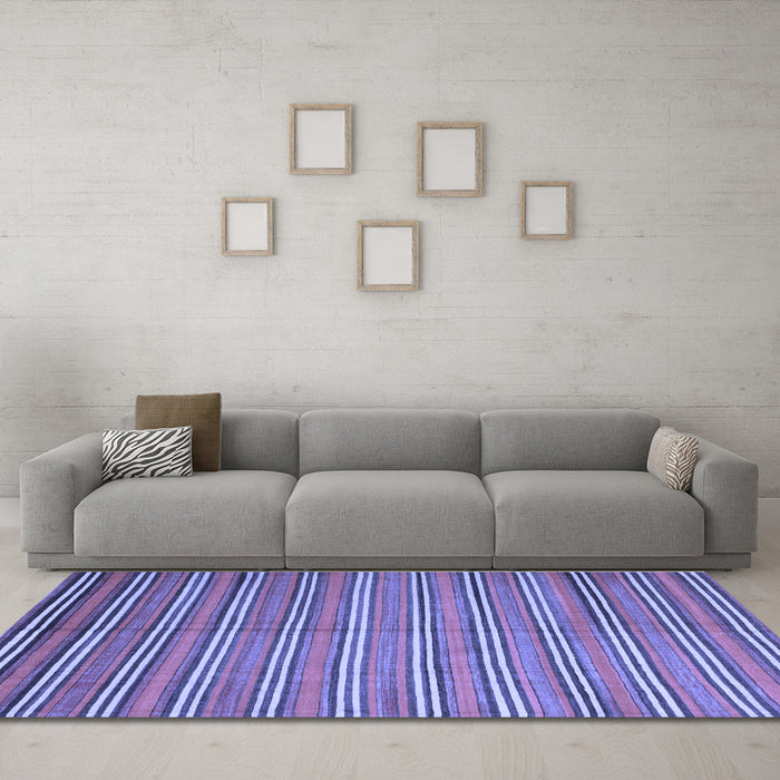 Machine Washable Oriental Blue Traditional Rug in a Living Room, wshcon817blu