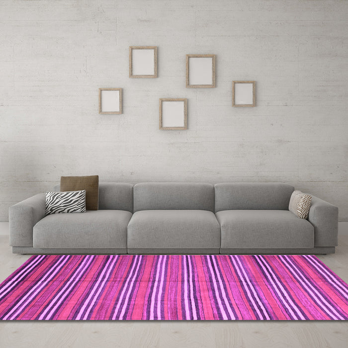 Machine Washable Oriental Purple Traditional Area Rugs in a Living Room, wshcon817pur