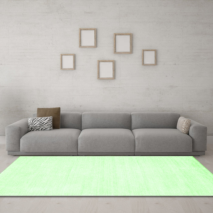 Machine Washable Solid Green Modern Area Rugs in a Living Room,, wshcon81grn