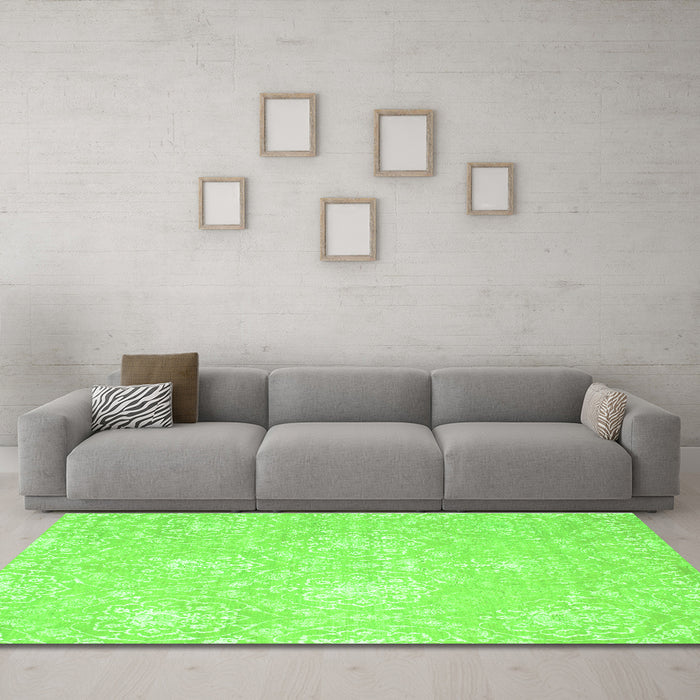 Machine Washable Abstract Green Contemporary Area Rugs in a Living Room,, wshcon825grn