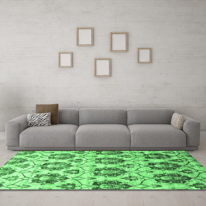 Machine Washable Abstract Emerald Green Contemporary Area Rugs in a Living Room,, wshcon826emgrn