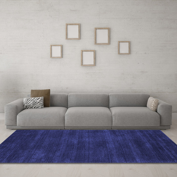 Machine Washable Abstract Blue Contemporary Rug in a Living Room, wshcon82blu