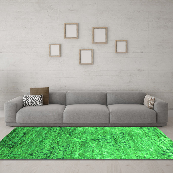 Machine Washable Abstract Green Contemporary Area Rugs in a Living Room,, wshcon832grn