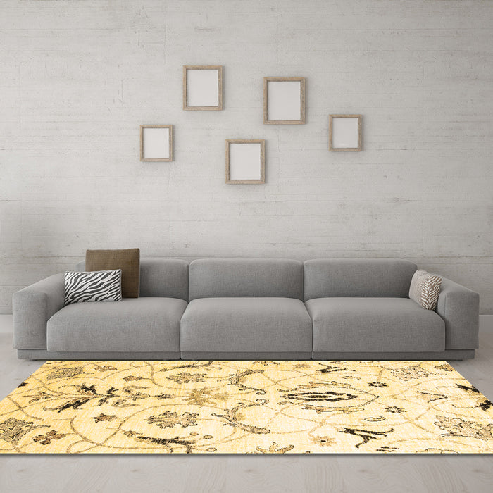Machine Washable Abstract Brown Contemporary Rug in a Living Room,, wshcon838brn