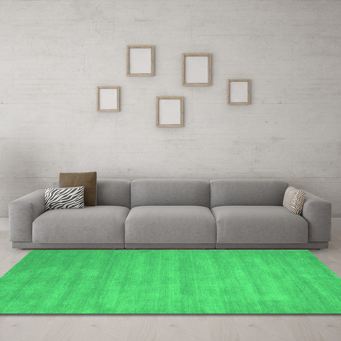 Machine Washable Abstract Green Contemporary Area Rugs in a Living Room,, wshcon83grn