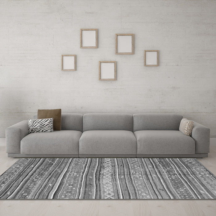 Machine Washable Southwestern Gray Country Rug in a Living Room,, wshcon840gry