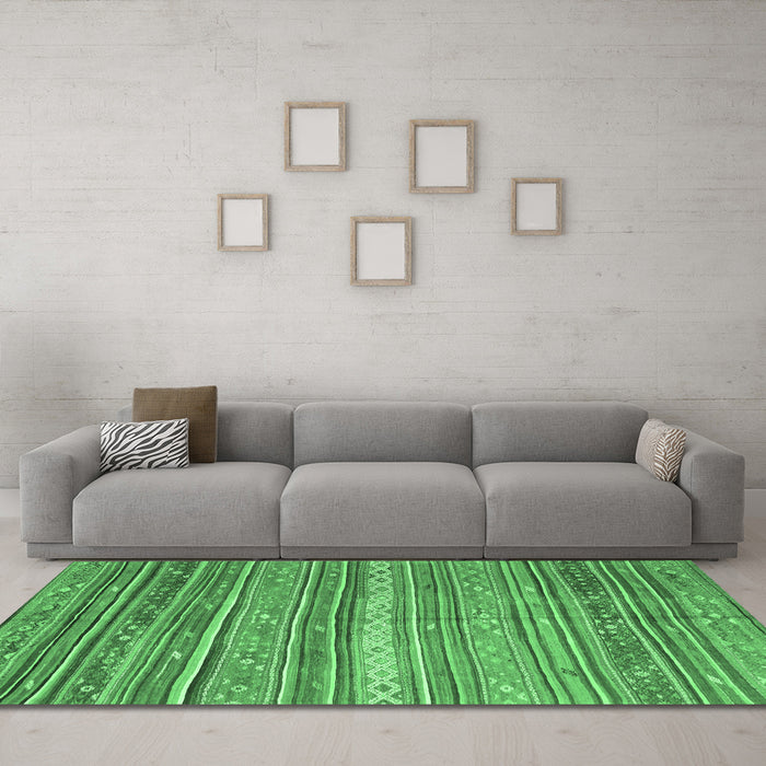 Machine Washable Southwestern Emerald Green Country Area Rugs in a Living Room,, wshcon840emgrn