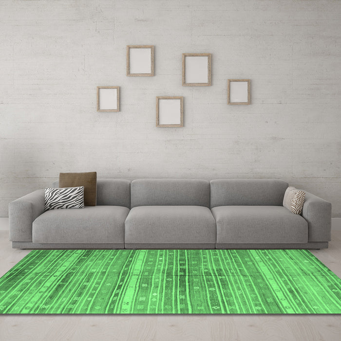 Machine Washable Southwestern Emerald Green Country Area Rugs in a Living Room,, wshcon845emgrn