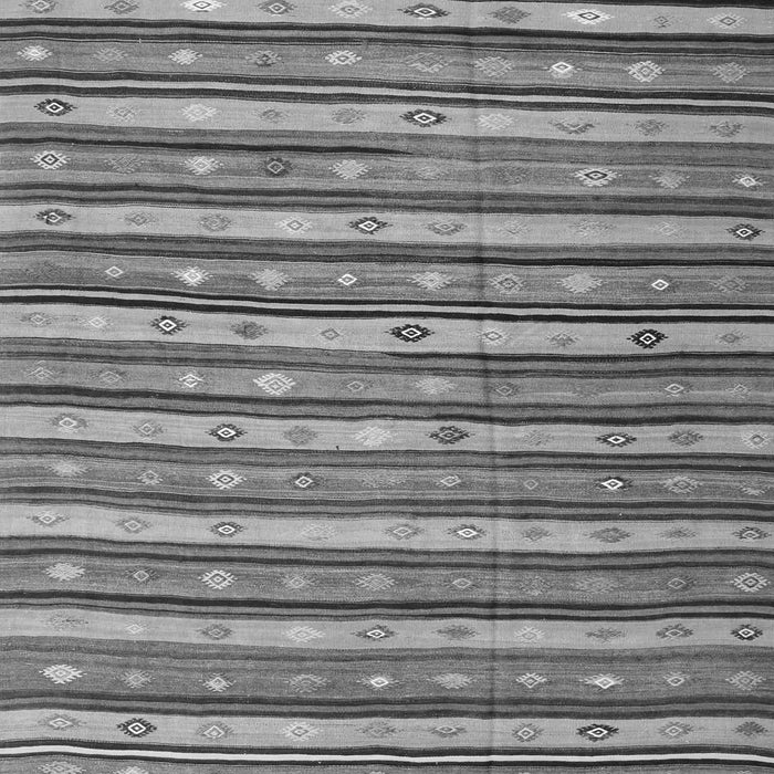 Serging Thickness of Machine Washable Oriental Gray Traditional Rug, wshcon847gry