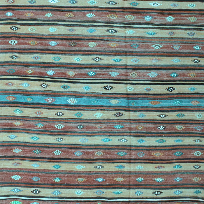 Machine Washable Oriental Light Blue Traditional Rug, wshcon847lblu