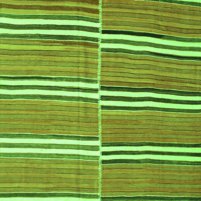 Serging Thickness of Machine Washable Oriental Green Traditional Area Rugs, wshcon849grn