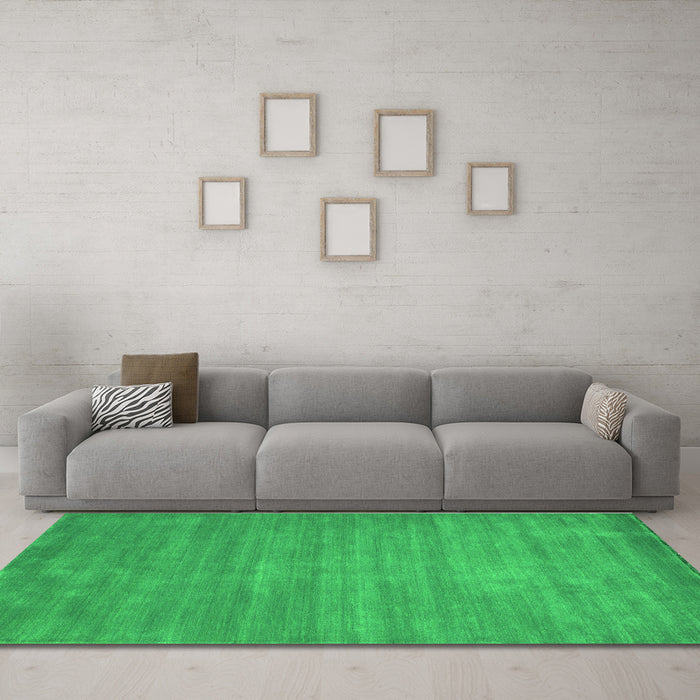 Machine Washable Abstract Green Contemporary Area Rugs in a Living Room,, wshcon84grn