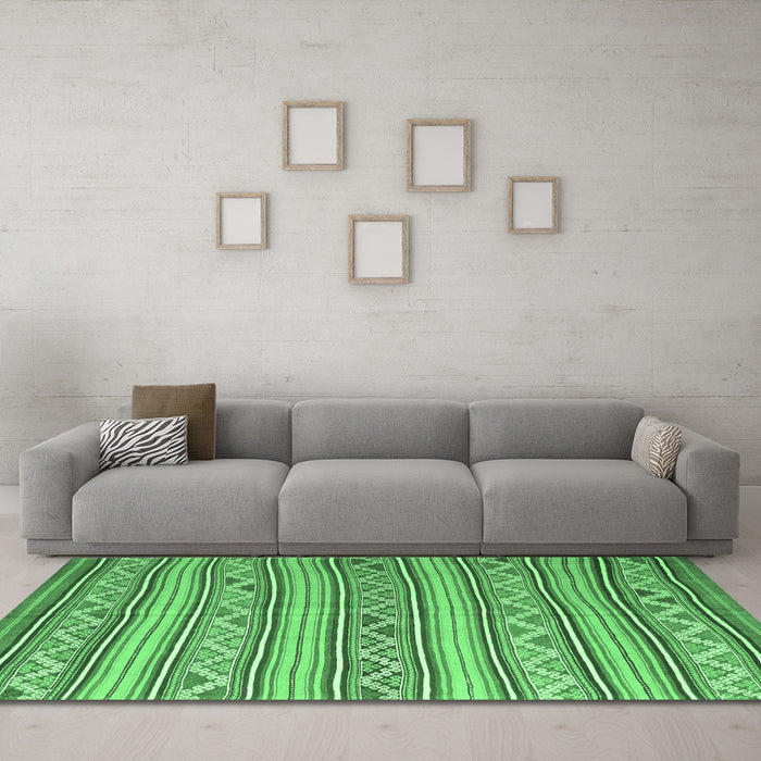 Machine Washable Southwestern Emerald Green Country Area Rugs in a Living Room,, wshcon852emgrn