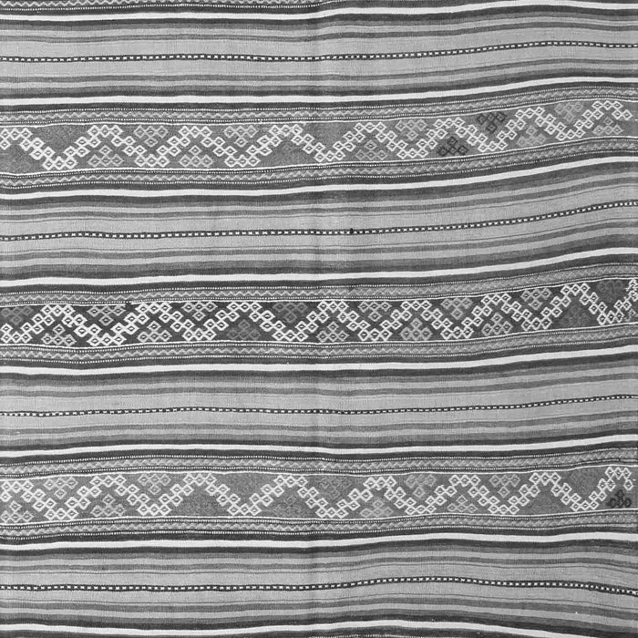 Serging Thickness of Machine Washable Southwestern Gray Country Rug, wshcon852gry