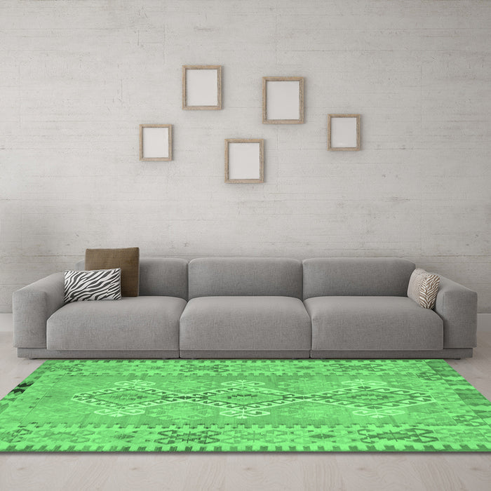Machine Washable Southwestern Emerald Green Country Area Rugs in a Living Room,, wshcon854emgrn